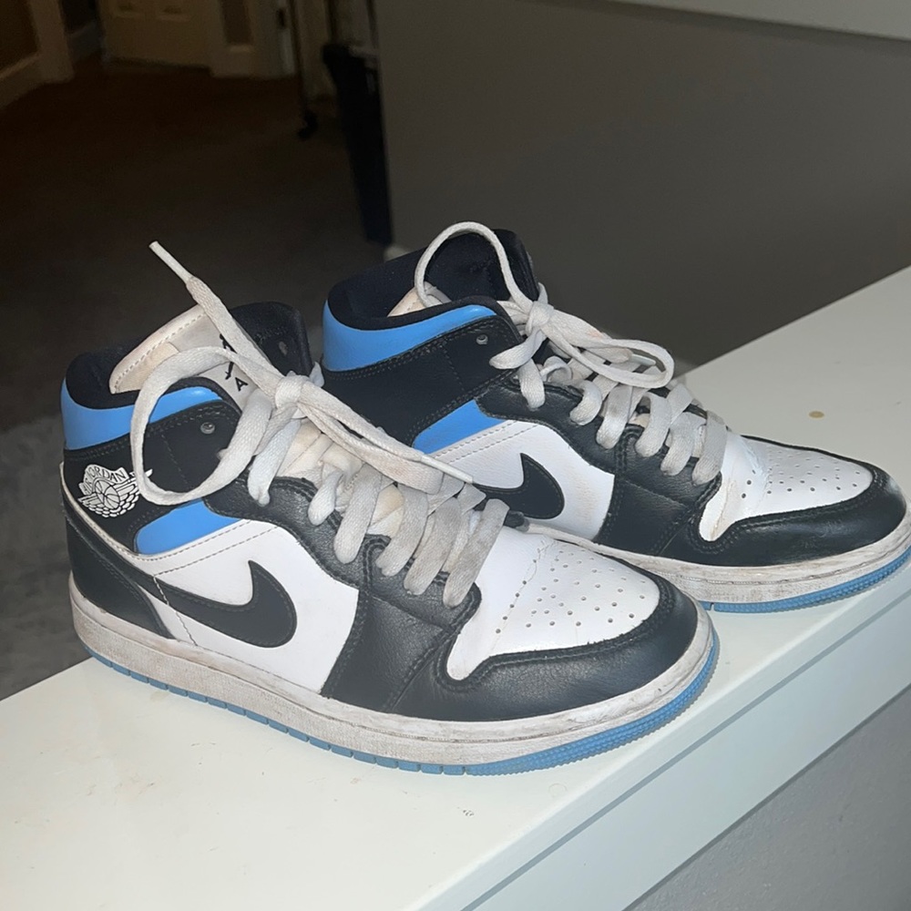NIKE AIR JORDANS!!!💙🖤